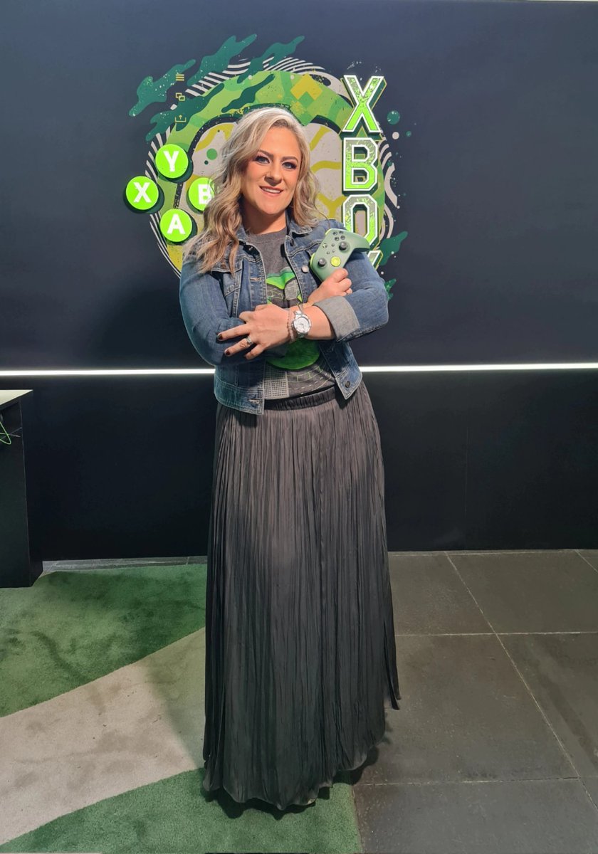 Ayer nos reunimos con un maravilloso grupo de Mujeres en Gaming. #gaming4everyone para compartir experiencias y seguir creciendo esta comunidad. <a href="/XboxMexico/">Xbox México</a>