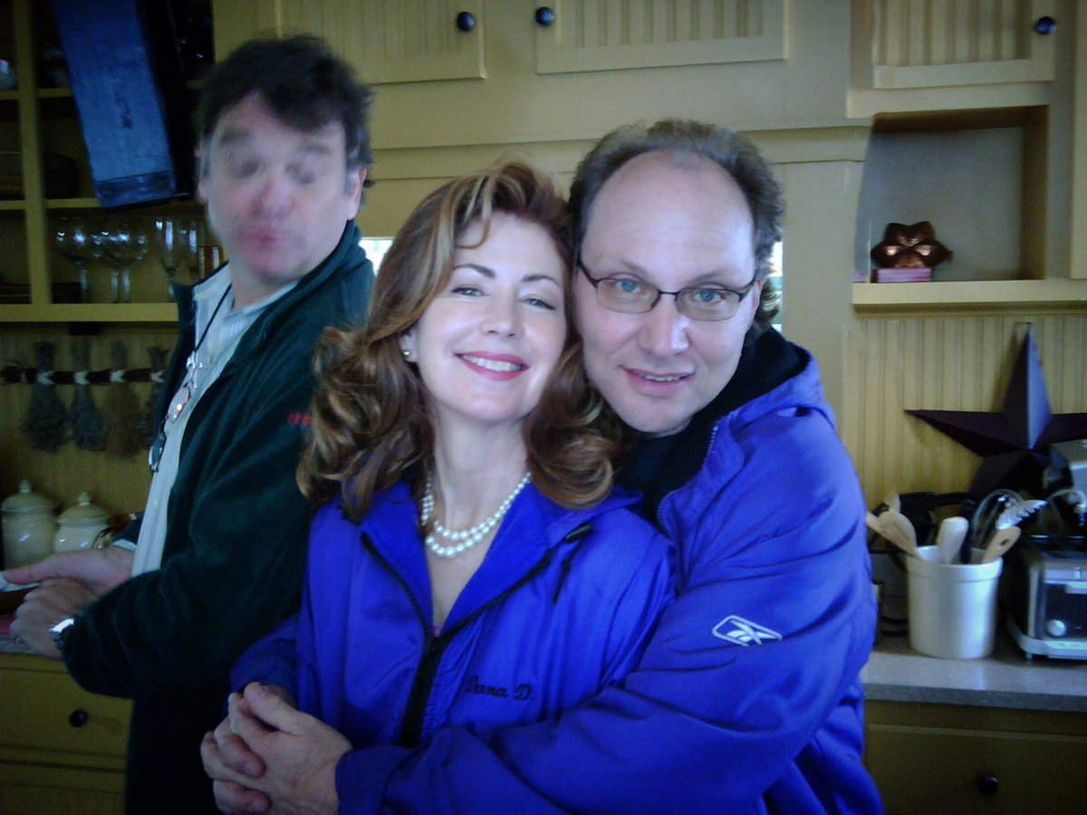 #tbt For the occasion of the upcoming birthday of the resplendent @DanaDelany, here's a picture from the set of #DesperateHousewives of Dana and I, with producer/director Larry Shaw in the background wishing he had a purple jacket too!  Happy Birthday #DanaDelany!