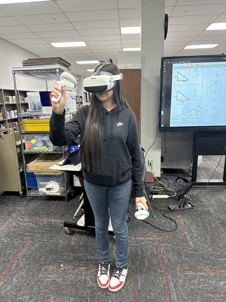 Our 8th grade math students @YsletaMS explored The Future of Pythagorean Theorem in VR during intersession. Building their learning and paving their path to success! @YsletaISD @PK8Academics @JosePerYMS @Gonzalez_YMS @lara17yms