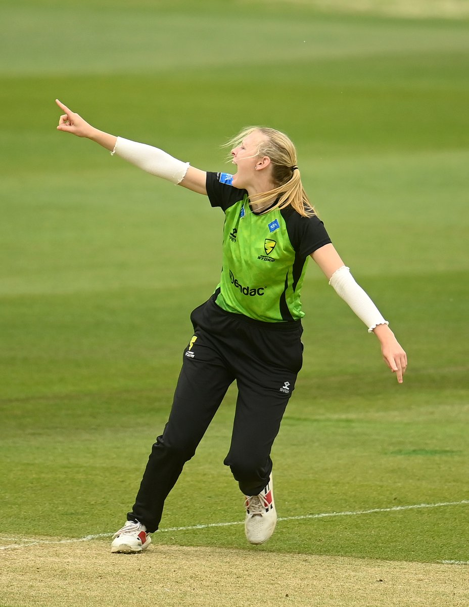 'To be involved in the England Pathway is really special' Sophia Smale reacts to her inclusion in the @englandcricket Under 19 squad. 🌪️🟢⚫️🌪️ #stormtroopers westernstorm.co.uk/news/sophia-re…