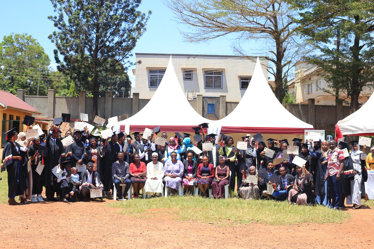 Today 85 #refugee students graduated from our English 4 Adults course #EFA, acquired skills of reading, writing & speaking English language during the 18 months 'Speak Your Rights' curriculum - To enable them defend their rights, ease communication & integration. Funding Karakin