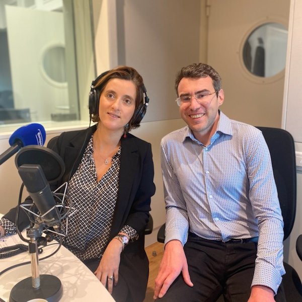 KLESIA (@klesia) on Twitter photo #BienVieillir 🎙️
🎙️ <a href="/FlorencePuig2/">Florence Puig</a>, de KLESIA, a eu le plaisir de participer à La Minute Senior sur Europe 1 avec <a href="/PMChapon/">Pierre-Marie Chapon</a> !
🔶 Elle est revenue sur le partenariat du Groupe avec <a href="/1000_cafes/">1000 cafés</a>, une initiative du <a href="/GroupeSOS/">Groupe SOS</a> qui permet, dans les communes de moins de 3 500 #BienVieillir 🎙️
🎙️ <a href="/FlorencePuig2/">Florence Puig</a>, de KLESIA, a eu le plaisir de participer à La Minute Senior sur Europe 1 avec <a href="/PMChapon/">Pierre-Marie Chapon</a> !
🔶 Elle est revenue sur le partenariat du Groupe avec <a href="/1000_cafes/">1000 cafés</a>, une initiative du <a href="/GroupeSOS/">Groupe SOS</a> qui permet, dans les communes de moins de 3 500