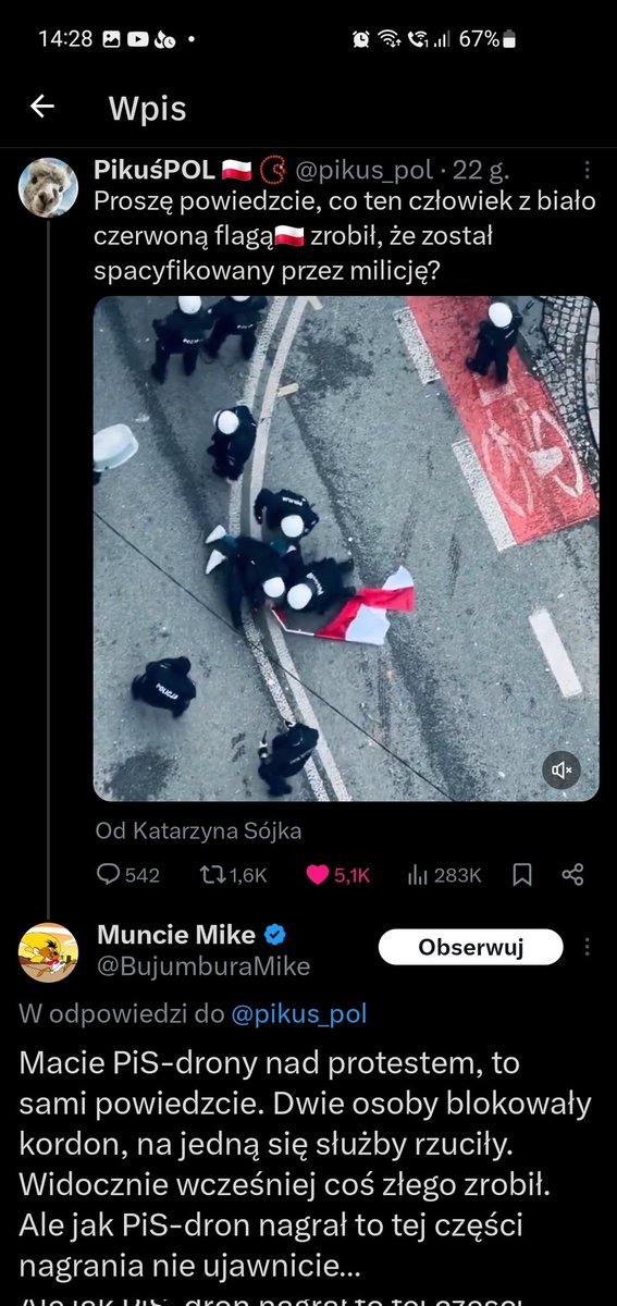 marioshi_'s tweet photo. @BujumburaMike "Nie wierzę w czarno-biały świat" = dron jest z PiS, bo sfilmował policję atakującą protestującego
"Merytoryczne argumenty" = dobrze, że policja spacyfikowała pokojowo protestującego, no bo przecież mógł wcześniej pokazać im język.

Dobry jesteś gościu 🤡 https://t.co/AdeLxHD4FS