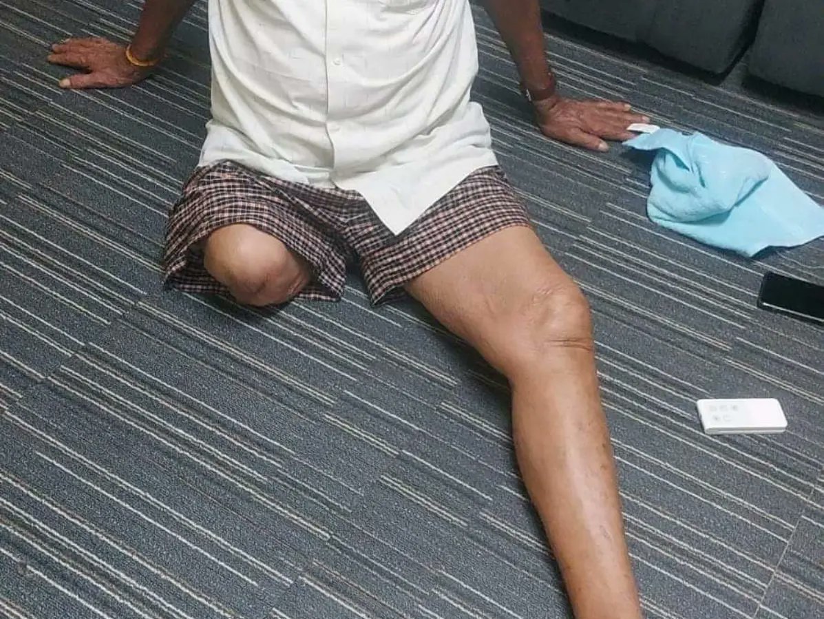 Lions Club of Nakuru Handing over wheelchair to Sumanbhai.
<a href="/lionsclubs/">Lions International</a> <a href="/D411ALions/">Lions Clubs D411A</a>