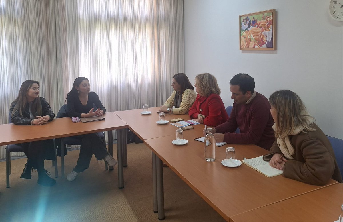 AcoresLagoa's tweet photo. CRISTINA CALISTO REUNE COM ASSOCIAÇÃO DE ESTUDANTES DA ESCOLA SECUNDÁRIA DE LAGOA https://t.co/PTgUPpFr7n https://t.co/u4K1tP9umI