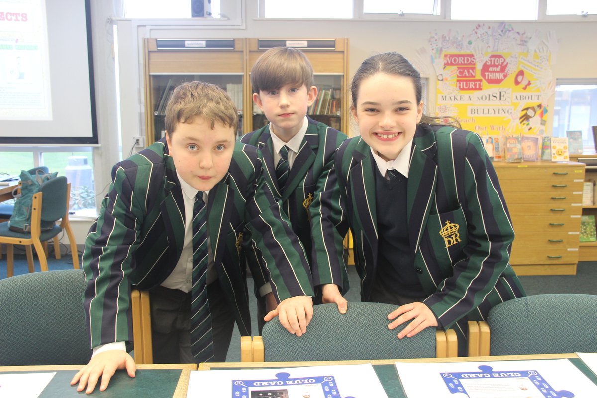 kingschester's tweet photo. Senior School and Sixth Form pupils might not be dressed up but they aren't missing out on World Book Day fun. The library became a crime scene this lunchtime as teams of pupils raced against the clock to solve the murder!
#worldbookday
@KSCLibrarian https://t.co/wjnw5sUqSp