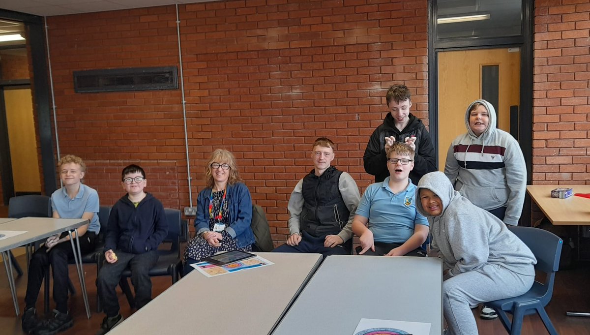 Thank you to pupils from <a href="/YBCBridgend/">Ysgol Bryn Castell 🏴󠁧󠁢󠁷󠁬󠁳󠁿</a> who recently shared their ideas for our #LearningDisability Children and Young People National Vision. They told us how technology is key to supporting friendships and socialising.

💡Let us know your ideas here: ➡️forms.office.com/Pages/Response…