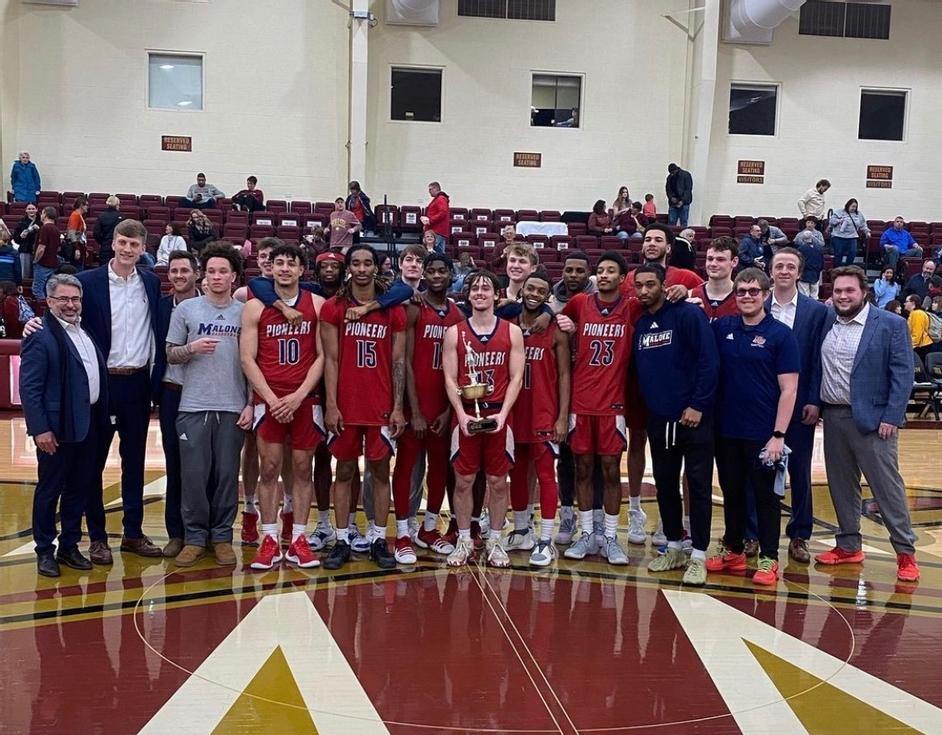 Malone Basketball tweet media