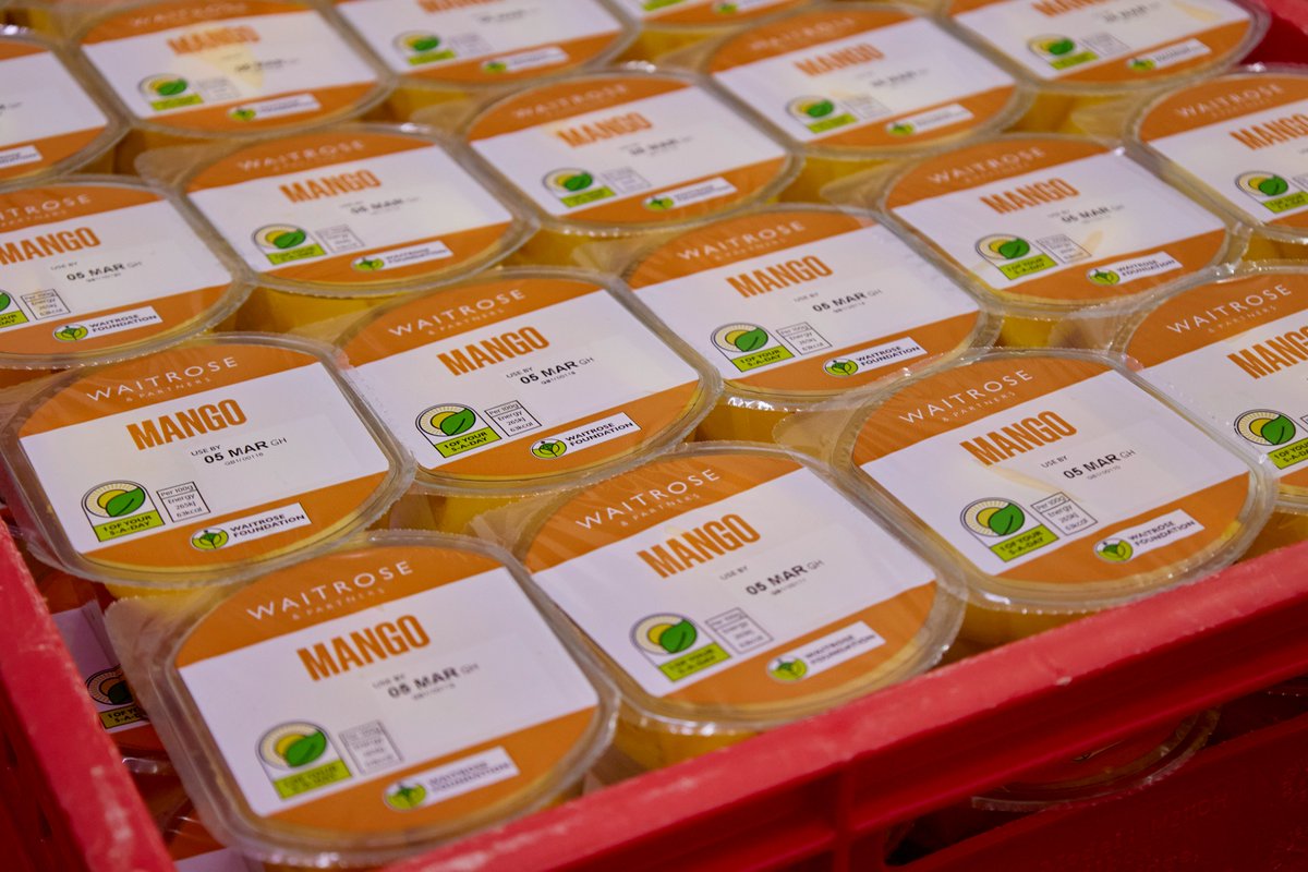 blueskiesfruit's tweet photo. We’re thrilled to be working with @kelpindustries  with support of Waitrose, to revolutionise fresh cut packaging in this project funded by @freshppact  Head on over to the link below to learn more about this project.
https://t.co/2A8DoibH8z

#Kelpi #FRESHPPACT #SMEP https://t.co/meVHnf7SGo