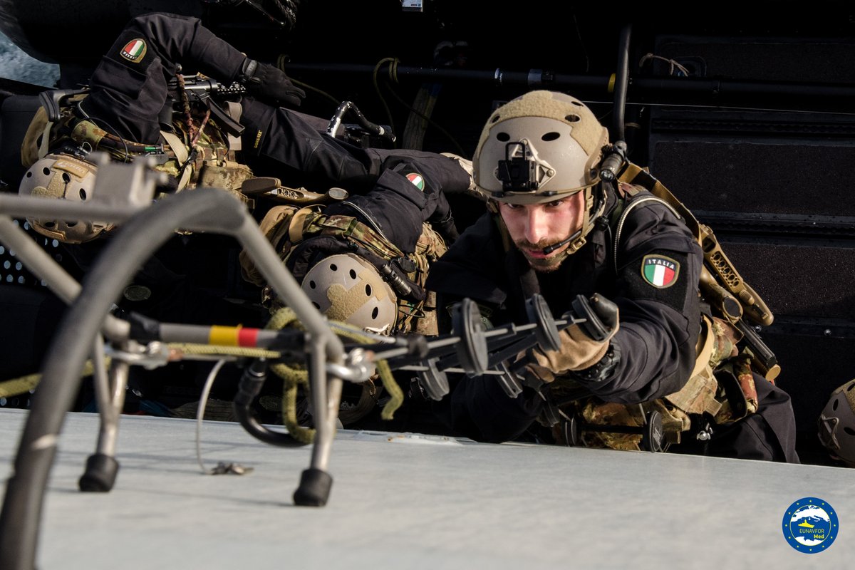 Advanced training @NavyGR Elli 🇬🇷 & @ItalianNavy Spica 🇮🇹 together for #EUNAVFORMED Operation #IRINI 🇪🇺 #Irini4peace #EUDefence #CSDP