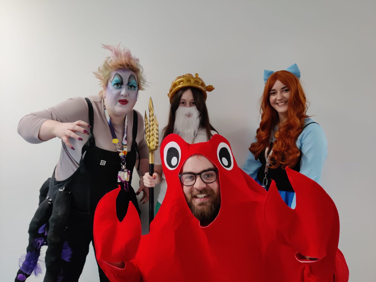 Miss Irvine tweet media