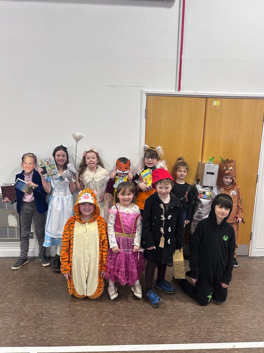 📖🌟📖 HAPPY WORLD BOOK DAY 📖🌟📖

We are enjoying our celebrations in school today! We have been reading lots of stories, making our own bookmarks, sharing our favourite books with buddies and even had a whole costume parade before lunch. 

We 💚 World Book Day
<a href="/WorldBookDayUK/">World Book Day UK 📚</a>