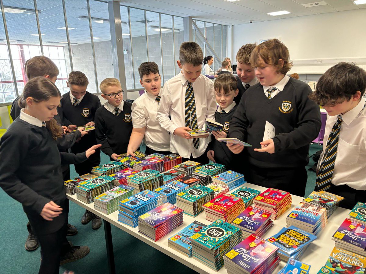 Bryntirion English (@bryntirioneng) on Twitter photo Happy World Book Day! What a week we have had celebrating Bryntirion Book Week! Today we have been joined by <a href="/Eloisejwilliams/">Eloise Williams</a> π and Year 7 have all had a <a href="/WorldBookDayUK/">World Book Day UK π</a> book! π Happy World Book Day! What a week we have had celebrating Bryntirion Book Week! Today we have been joined by <a href="/Eloisejwilliams/">Eloise Williams</a> π and Year 7 have all had a <a href="/WorldBookDayUK/">World Book Day UK π</a> book! π