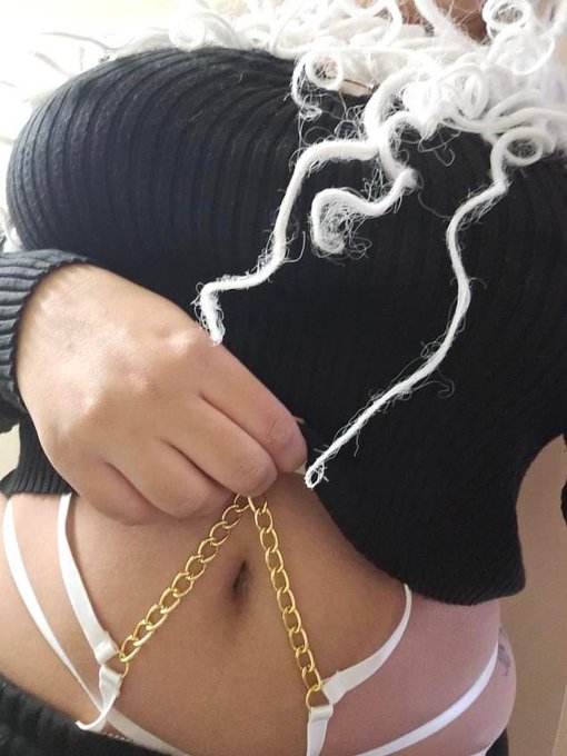 Tu as envie de te toucher mais tu ne peux pas. https://t.co/AWDkZRnbuw<a href="/tag/stripchat"class="tags"><span>#stripchat</span></a><a href="/tag/stripchatlive"class="tags"><span>#stripchatlive</span></a>