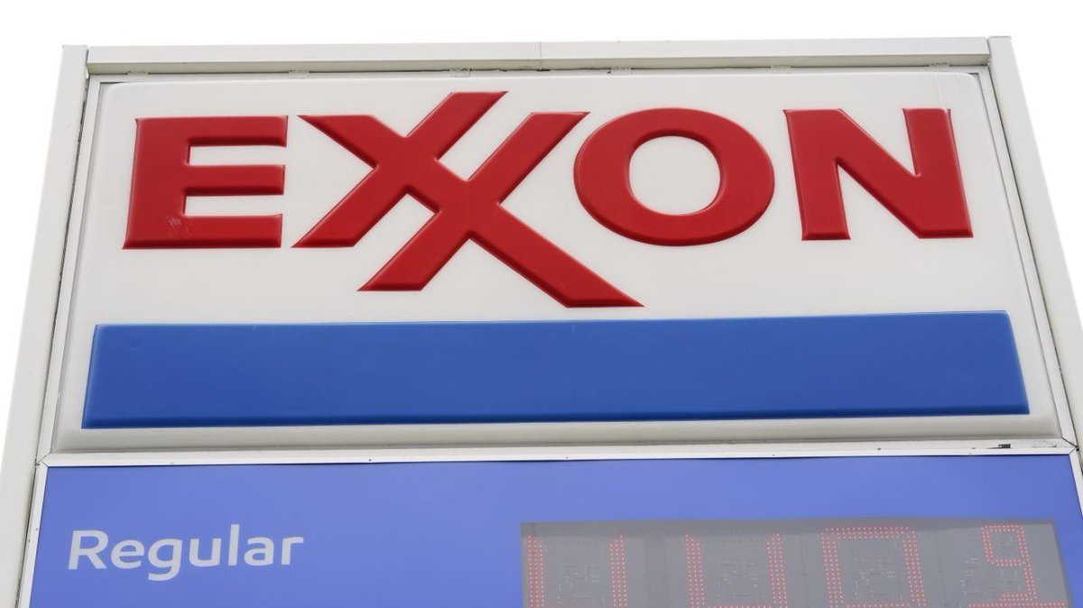 #EXXON CEO deflects the blame for #ClimateChange then #LockHimUp thehill.com/policy/energy-… Join the #ClimateClassAction and calculate your #ClimateDamage on ClimateClassAction.com #ClimateLitigation #ClimateLaw #ClimateJustice #ActOnClimate #ClimateEmergency #ClimateAction