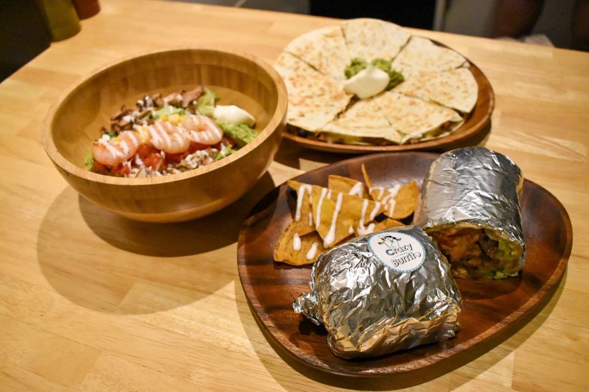 KooBeeKooPoon's tweet photo. 【CRAZY BURRITO Kobe】

👣JR三ノ宮駅から徒歩5分
⏰11:00～21:00
不定休
💰平均1300円

#koobee #weebee #koobee_misenavi #ミセナビ #神戸大学 #神戸 #三宮 #三ノ宮 #メキシコ料理 #カリフォルニアブリトー #タコライス

クーポンはこちら↓
https://t.co/JOqLb0SnsP https://t.co/4UCvsi4wOe