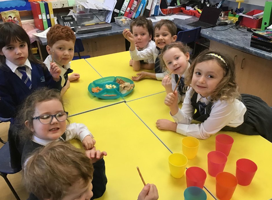 As part of Integrated Education month work on languages, Mrs McMillan organised a workshop for P1 to introduce them to the Polish language. #IntegratedEducationMonth24 #IEM24 @niciebelfast @IEFNI