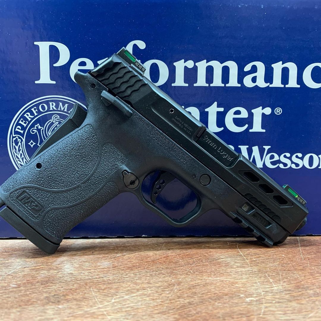 Smith & Wesson#m&p9#performancecenter#pewpew