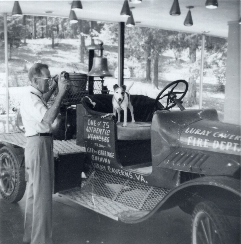 #TBT to 1957 when the Car and Carriage Caravan Museum was first opened. It houses 140 items related to transportation. Check out fan favorites like the 1898 Benz today, included with your ticket to Luray Caverns. 🎟️