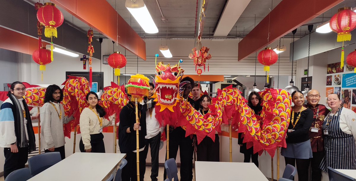 We had many celebrations for Chinese New Year this Year! The dragon dance was performed by the Year 12 & Year 13 students , showcasing their dedication and hard work in training after school time!