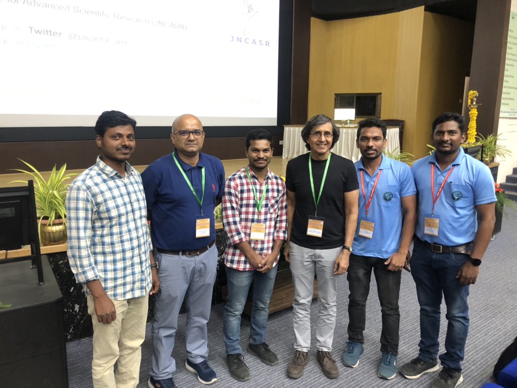 vsuresh885's tweet image. It’s my privileged to meet the great organic chemist Dr. Viresh Rawal @chem_chair  university of Chicago, in International Symposium Nature Inspire Initiatives in Chemical Trends (NIICT-2024) conducted at @csiriict   along with my fellows @UndamatlaB