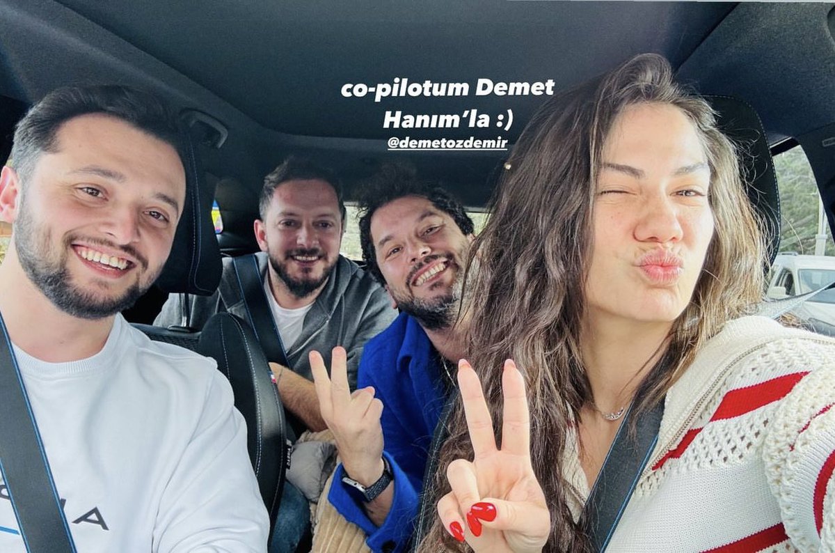 Co-pilot Demet Özdemir @dmtzdmr 🏎️♥️ photo by fatihiirtem via ig story #DemetÖzdemi̇r #AlpineCars