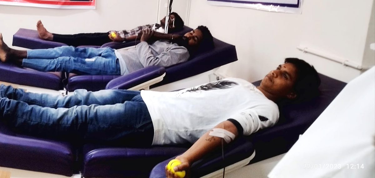 TeamKolarYashFC's tweet photo. ರಾಧಿಕಾ ಪಂಡಿತ್ ಆತ್ತಿಗೆ ಹುಟ್ಟು ಹಬ್ಬದ ಪ್ರಯುಕ್ತ 
ಅಖಿಲ ಕರ್ನಾಟಕ ರಾಕಿಂಗ್ ಸ್ಟಾರ್ ಯಶ್ ಅಭಿಮಾನಿಗಳ ಸಂಘ (ರಿ) ಕೋಲಾರ 
ವತಿಯಿಂದ ರಕ್ತದಾನ ಶಿಬಿರ ಏರ್ಪಡಿಸಲಾಯಿತು 

#HBDRadhikaPandit #YashBoss #ToxicTheMovie @RadhikaPandit7 @TheNameIsYash https://t.co/zUogas3k8k