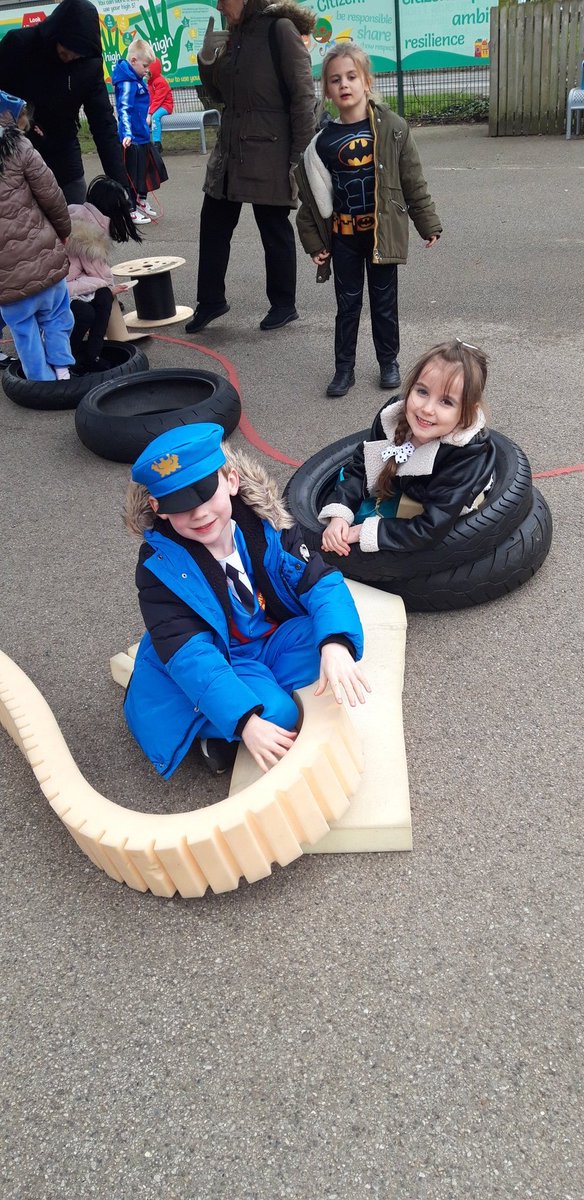 Lower Wortley Primary School tweet media