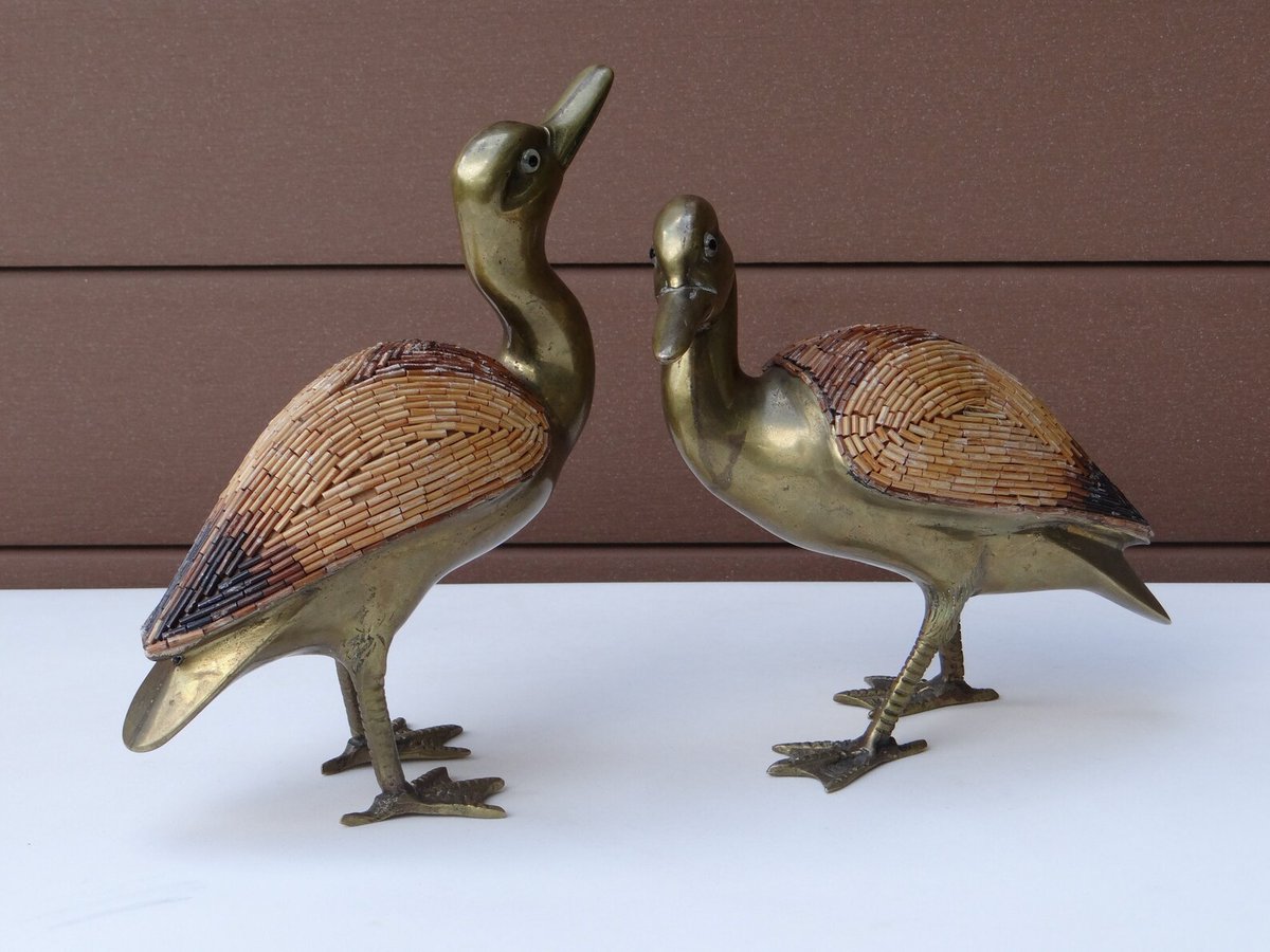 Set of 2 original brass ducks with rushes on wings, waterfowls #birds #ducks #statues #homedecor #FestiveEtsyFinds #AmazingFunGift #etsyfinds #funstuff #decor #onlineshopping #HomeStyle #DecorateWithArt #CreativeSpaces #elevateYourVibe 
Available here 
elementsdeco.etsy.com/listing/152784…