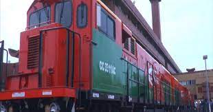 AnniePayep's tweet photo. Maman me dit qu'à l'époque, elle prenait le train de #Douala pour le #Moungo pour des vacances chez ses oncles et tantes.

Oui oui vous avez bien lu. Tu quittais #Douala pour #Nkongsamba en train et tu passais par Nkapa, Loum, Ndoungué...

#IlYavaitQuoiAvant 😌 https://t.co/3gaLT7eGxL