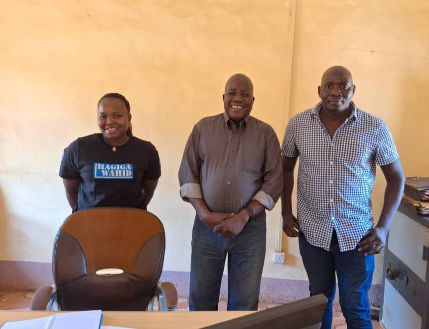 Our Executive Director recently visited Wau and opened our offices there. During his visit, he had the privilege of meeting with the honorable Ministers of Information & Peace Building. Fruitful discussions were held alongside members of the Civic Engagement Space. 🌍✨