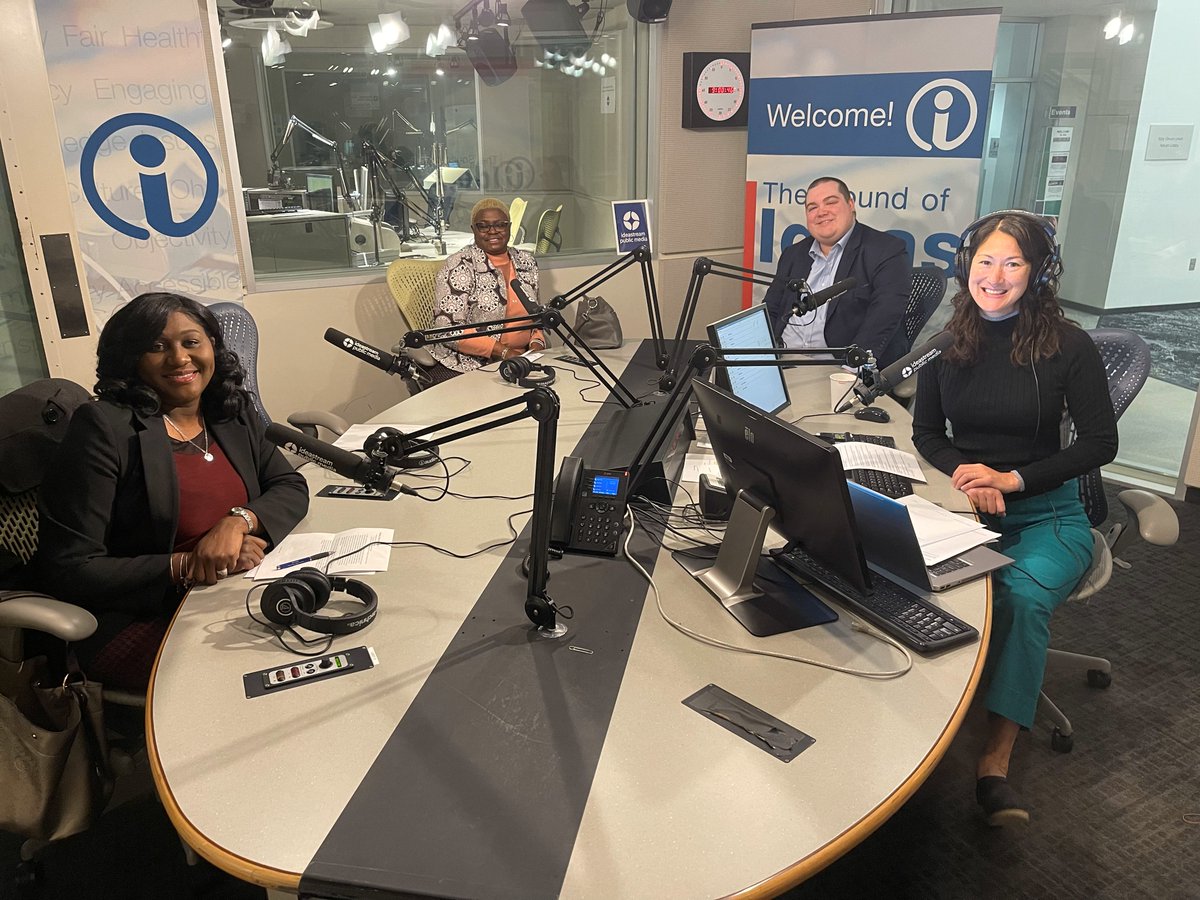 📢Tune in! Our Director of Neighborhood Opportunity Services, Travena Golliday, joins <a href="/soundofideas/">Sound of Ideas</a> on
<a href="/Ideastream/">Ideastream News</a> this morning discussing crucial information about rental assistance and housing with
@legalaidcle and <a href="/CuyahogaHousing/">CMHA</a>.  

🎙️🏘️Listen here:bit.ly/3TpzWAb