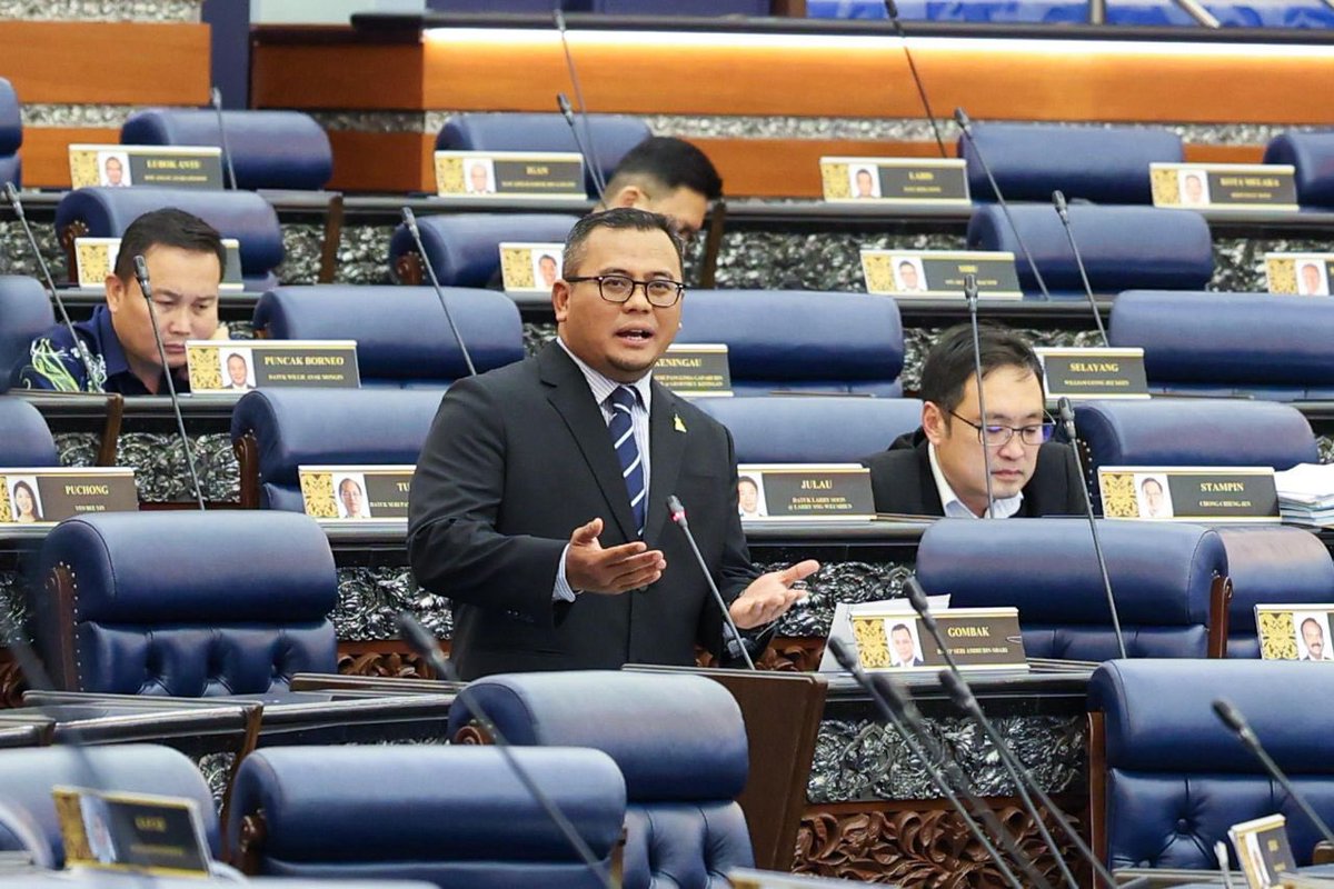 Perbahasan Titah Diraja di Parlimen Alhamdulillah saya berpeluang menyampaikan beberapa cadangan dan pendapat sewaktu membahasakan Titah Diraja KDYMM Yang Dipertuan Agong di Dewan Rakyat petang tadi. Saya bermula dengan Perusahaan Kecil & Sederhana (PKS) yang mengupah 97.2%…