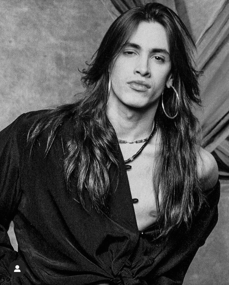 mrsmabuka's tweet photo. nothing to say just look at him? https://t.co/4M0wTdoyLp