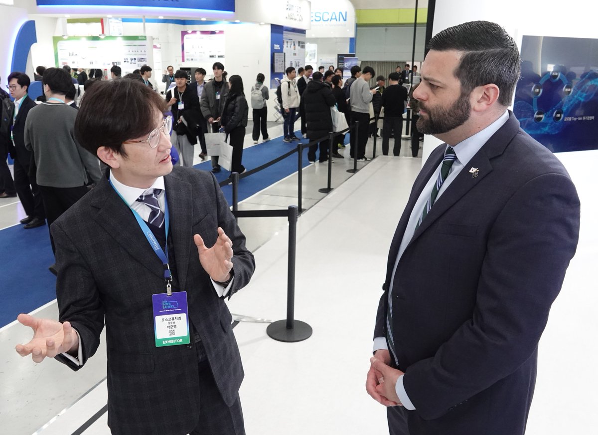 Indiana_EDC's tweet photo. Today, we saw the advancements one of Indiana’s longtime Korean partners, POSCO, is making while touring their #InterBattery booth.
Their Jeffersonville plant created more Hoosier advanced manufacturing jobs. We hope to continue building the relationship we’ve established. https://t.co/bFmuvg7zH6