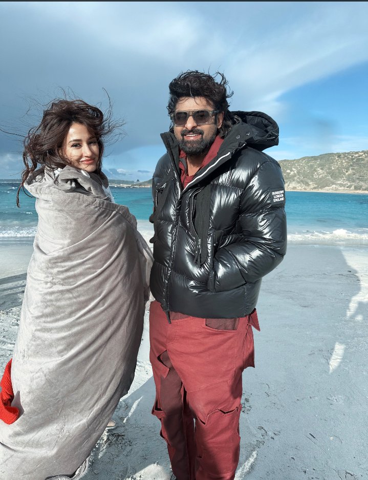 _filmix's tweet photo. Today's Most beautiful Picture #Prabhas &amp; #DishaPatani

#Kalki2898AD  #Kalki2898ADonMay9 https://t.co/yCkAh462Nb
