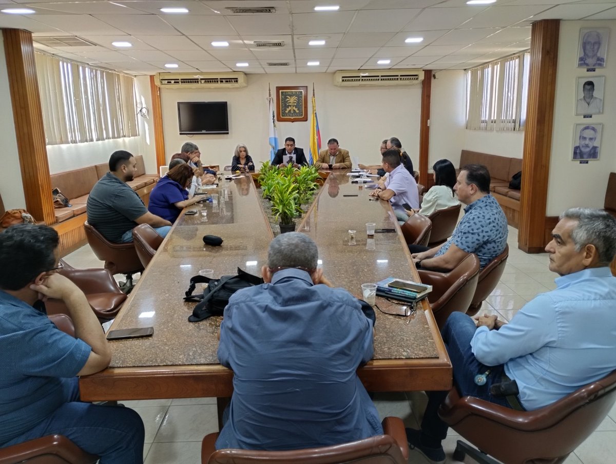 camaradecumana's tweet photo. Empieza la Asamblea Anual Ordinaria de la @camaradecumana la  gestión del presidente @MiguelPazos y entrada del nuevo presidente para el período 2024-2026 @AbelardoKasabd1 https://t.co/nPachhXmQL