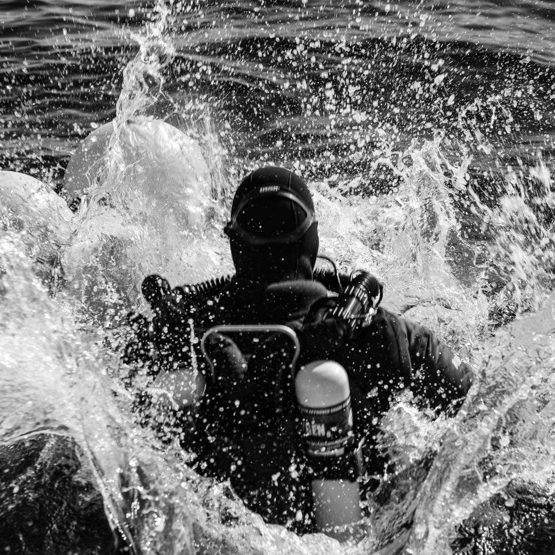 DeepEngineered's tweet photo. A year since DEEP's Vanguard 001 Expedition! With experts from @UMmalta, we delivered a CCR dive training programme and a #marine science and #research diving course. We also conducted photogrammetry surveys of unsurveyed archaeological sites. #occupymare #makehumansaquatic https://t.co/5pF1mVJ5Gl