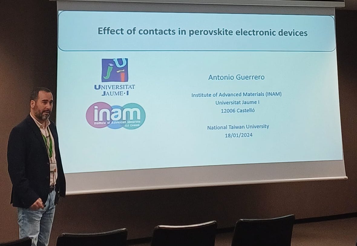 Interesting talk of @aguerrerouji to conclude the #OPTMS symposium at #MATSUS24  about 'effect of oxidized metallic buffer layers in halide perovskite memristors and transistors'.