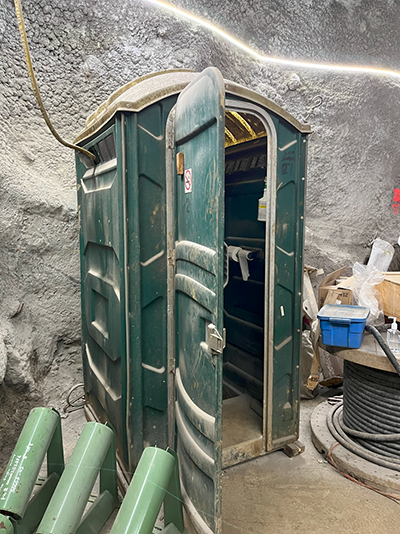 Compressed air fail: Expensive air conditioning — pneumatictips.com/compressed-air… <a href="/FluidPowerWorld/">Fluid Power World</a> <a href="/FPW_MaryGannon/">Mary Gannon</a> <a href="/WTWH_Rachael/">Rachael Pasini</a> @wtwh_ryan #compressedair #manufacturing #maintenance #pneumatics #airconditioning