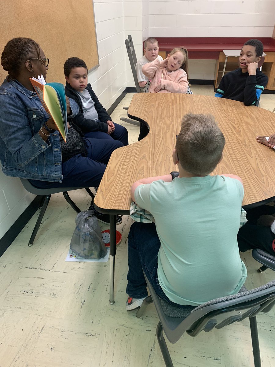 #ReadAcrossAmerica What a great day! I enjoyed myself so much! I think the students had fun as well! I am scheduled to read again in April 🤗<a href="/JBHC_HCS/">JBHC_HCS</a>