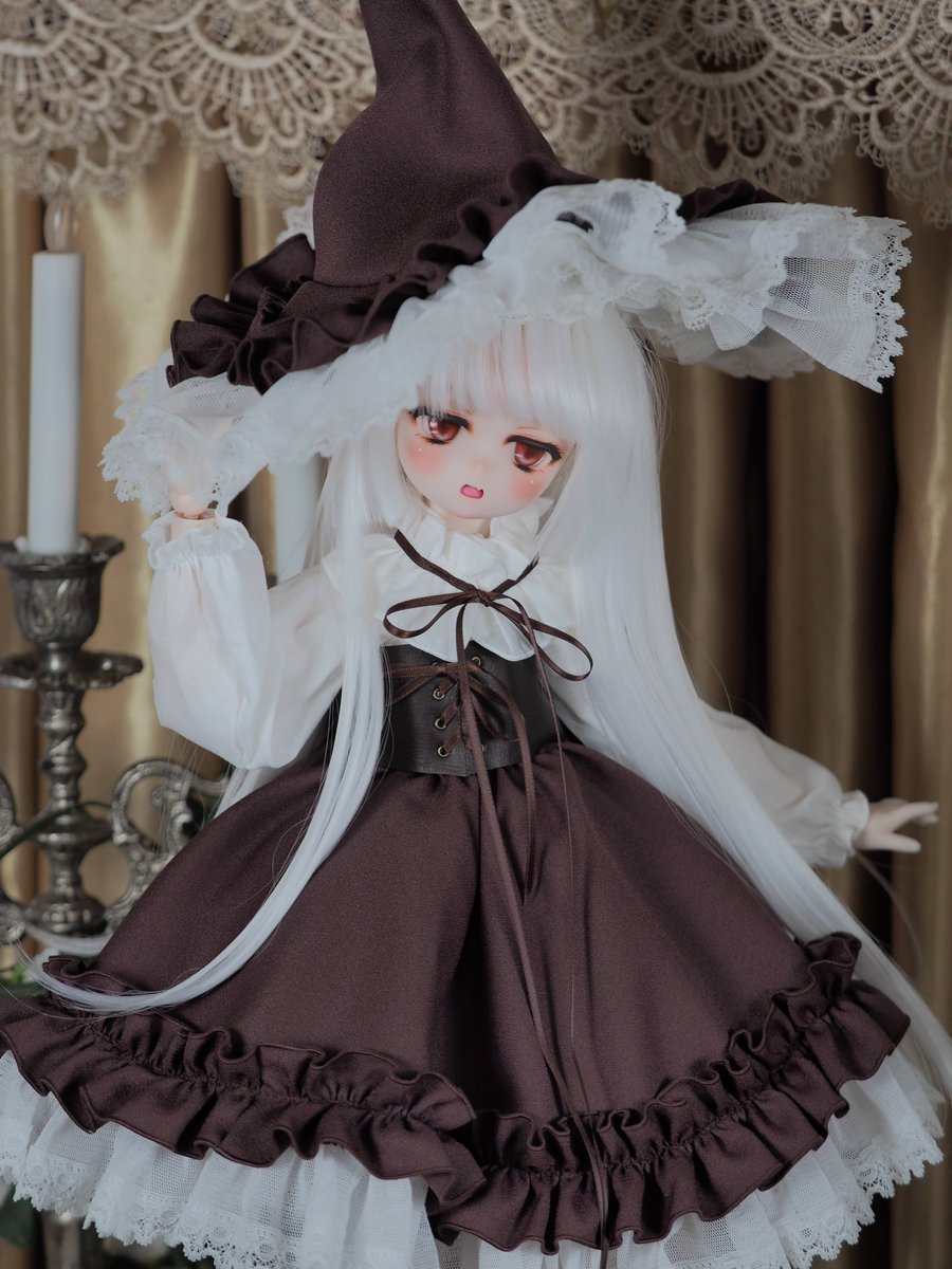 アイドール東京 再販品 「見習い魔女」のご紹介です🧙‍♀️ オフ白