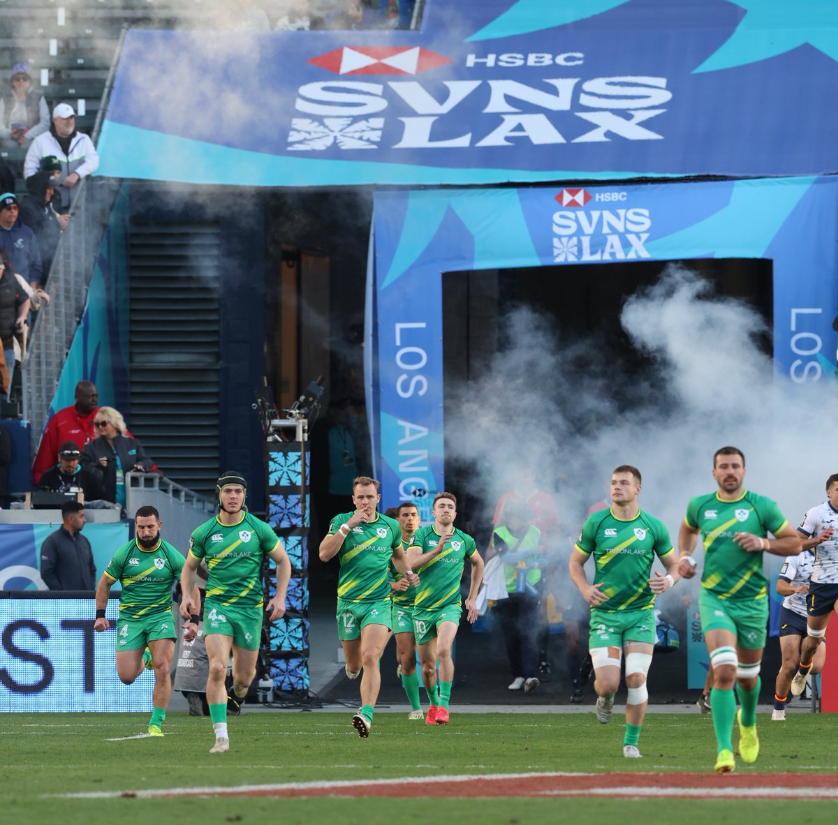 Fantastic weekend at @LASevensRugby as @ireland7s clinched their second bronze this season, now holding second place in the standings. Can’t wait to see both squads back in action at the @OfficialHK7s in April. #IrishRugby #IreW7s #IreM7s @IrishRugby @WorldRugby @SVNSSeries