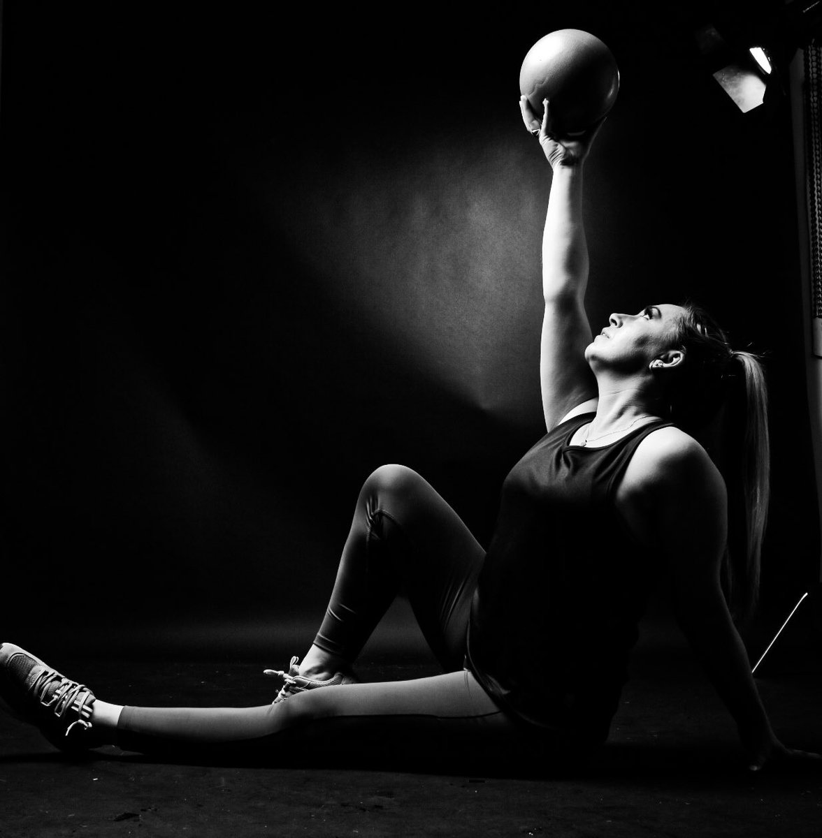 LifeinPhotosJen's tweet photo. An oldie but a goodie - always amazing to shoot with Aly at the Studio 🖤📸
#Photography #Photo #Liverpool #LifeInPhotos #Camera #Canon #LiverpoolPhotography #photosofliverpool #model #photoshoot #modelphotography #blackandwhitephotography #studio38 #fitnessphotography https://t.co/NlJw2KIuLS