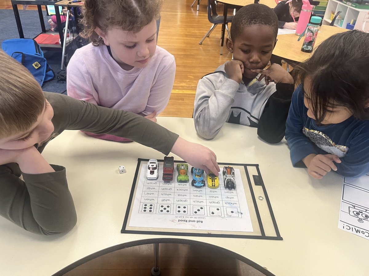 MsDouglas3's tweet photo. We have been trying out some new ways to practice our new skills every week. We loved the online UFLI games and adding cars to our Roll and Read! Small group fun. @CityFalcons  @gecdsbpro https://t.co/NmUKRGVD01
