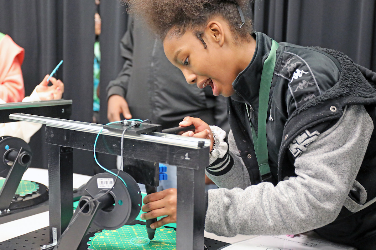HCDE_CASE's tweet photo. The Afterschool is Cool Youth Expo on March 2 provided students opportunities for work-related experience, career workshops, and connections with employers and education representatives. https://t.co/FWXEaGO0H0 #AfterschoolisCoolExpo #MakingAfterschoolCool https://t.co/51HdIsRY7m