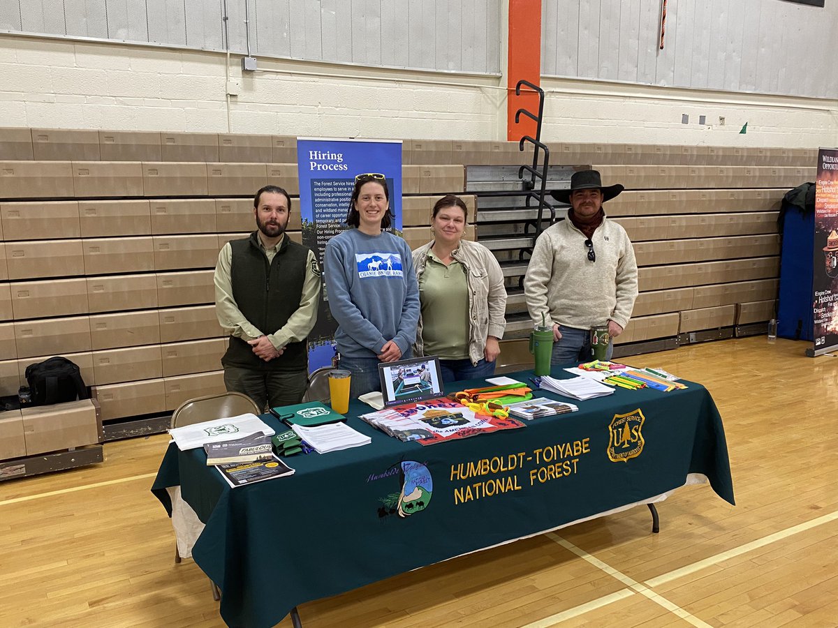HumboldtToiyabe's tweet image. Wells, NV - Job Fair

#HTNF employees from seven different departments on the Mountain City/Ruby Mountains/Jarbidge District showed up at Wells High School to recruit new/future employees and answer questions about the #USForestService for our youth in the area.
