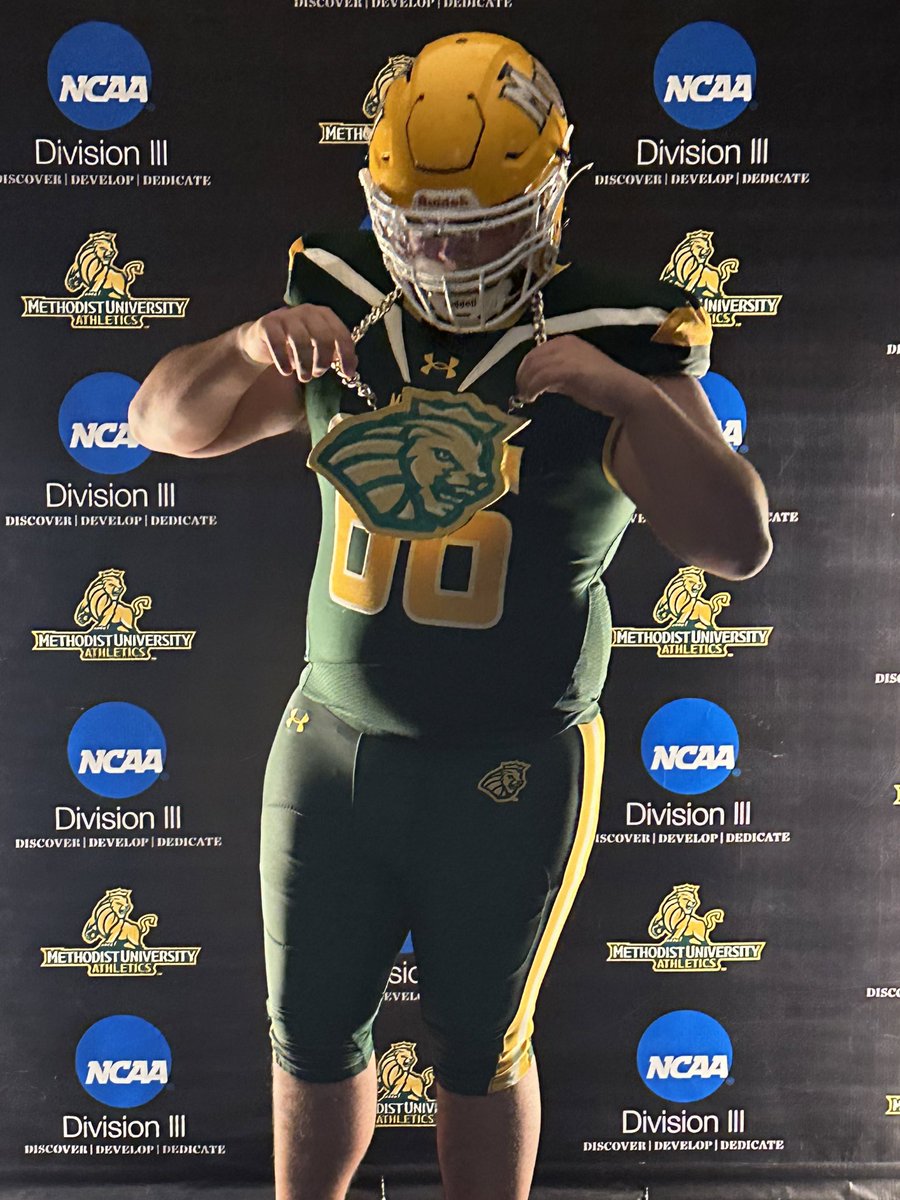 321Landon's tweet photo. After a great visit and talk with the coaching staff I’m happy to announce I have received an offer to play at Methodist University. @Methodist_FB 

@coacheaves09 @Njonesss16 @BaysideBears1 @CoachMakM @CoachMiller53 https://t.co/PofSreat6R