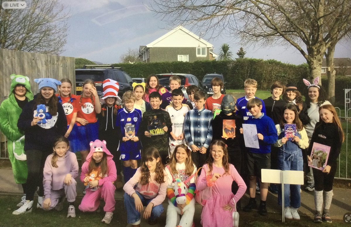 bdps_24's tweet photo. Dosbarth Chwech looked amazing in their costumes today for #WorldBookDay2024. @brynderiprimary @BrynDeriPTA #ReadingIsFun https://t.co/Gy35yh6RQU