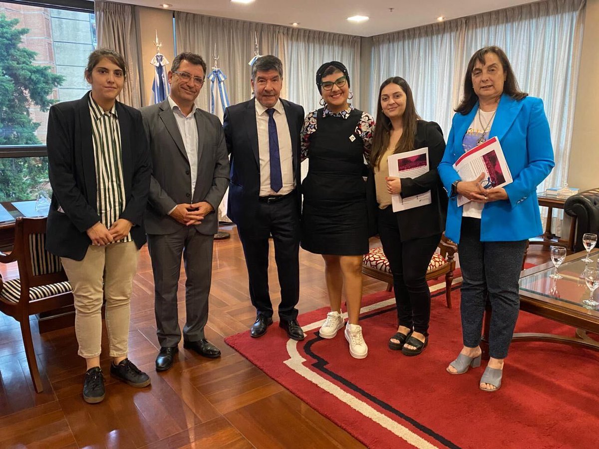 equalitynow's tweet photo. #Argentina: Oficial de alianzas estratégicas e incidencia para #LAC @sofiaquirok se reunió con el Vice Gobernador de la provincia de Tucumán, Miguel Acevedo, el legislador @gabiyedlin y su Asesora @MPia_91 para pensar colaborativamente la integración de la perspectiva de #niñez y #género en el trabajo legislativo.

Trabajaremos en conjunto para concientizar sobre el rol clave de los parlamentarios para eliminar el #MatrimonioInfantil y basar las leyes de #ViolenciaSexual en el #consentimiento y no el uso de la fuerza.